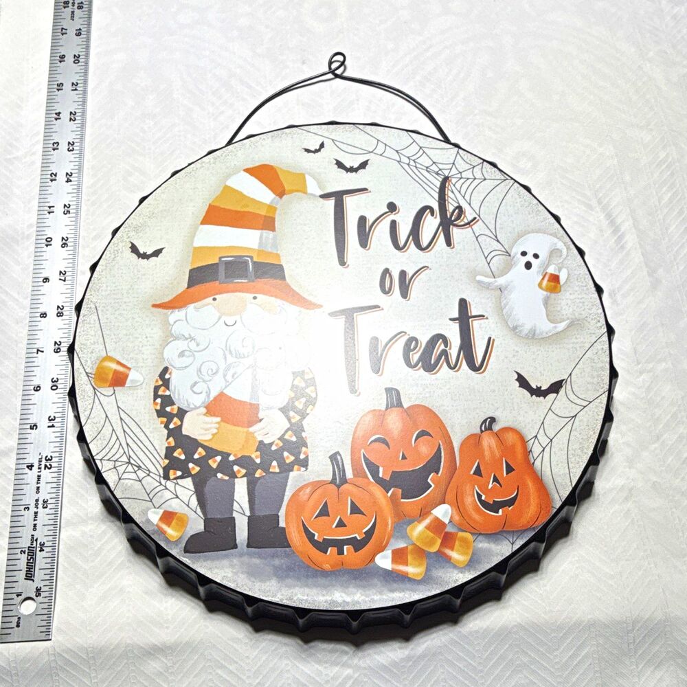 Halloween Metal Wall Mounted Plaque Sign 13 in Multicolor